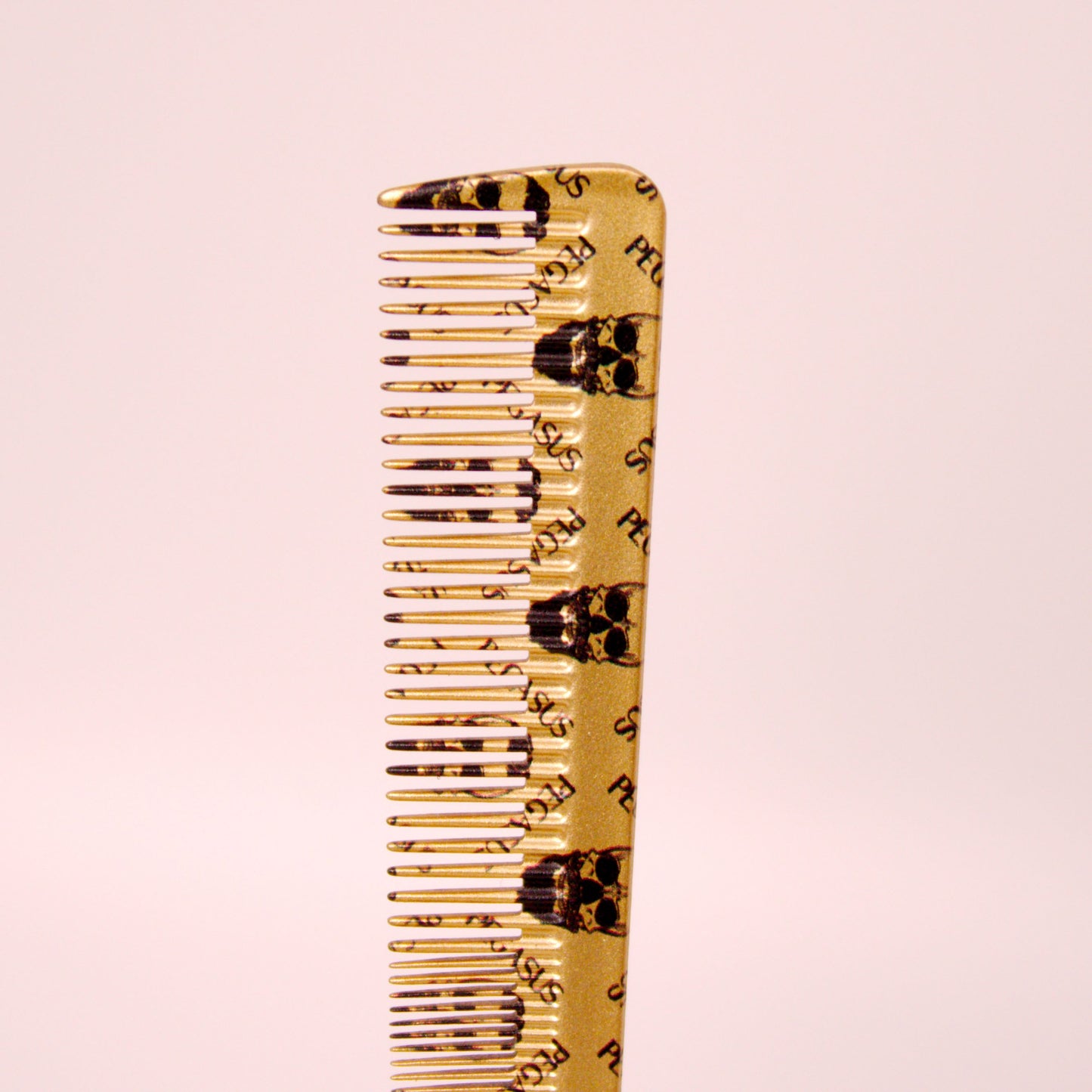 Pegasus Skulleto 303, 6.5in Hard Rubber Heavy Barber Comb, Handmade, Seamless, Smooth Edges, Anti Static, Heat and Chemically Resistant, Wet Hair, Everyday Grooming Comb | Peines de goma dura - Gold