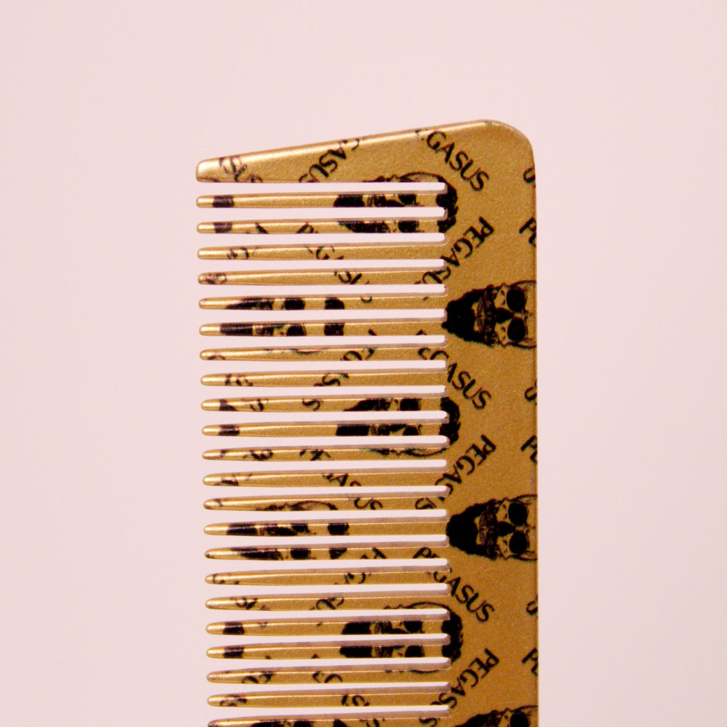 Pegasus Skulleto 516A, 8in Hard Rubber Fine Tooth Klipper Comb, Handmade, Seamless, Smooth Edges, Anti Static, Heat and Chemically Resistant Comb | Peines de goma dura - Gold
